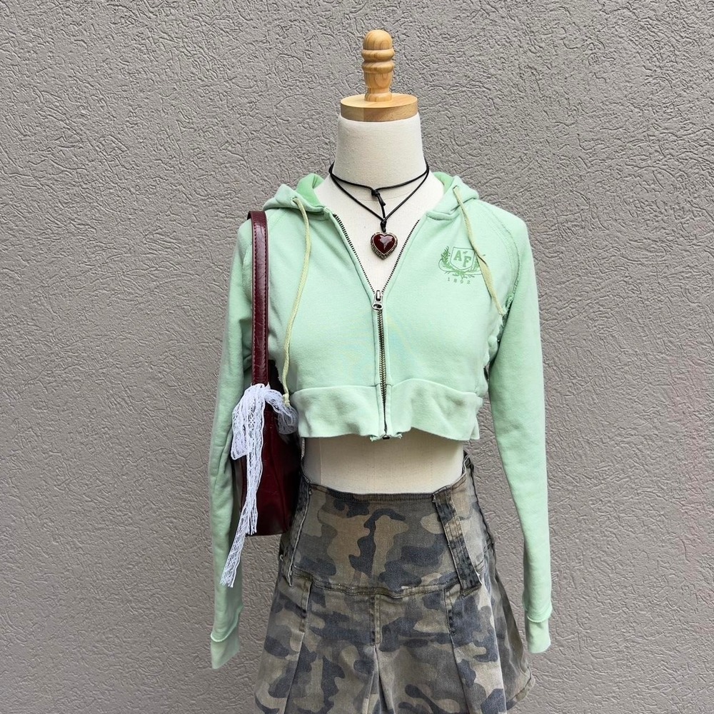 Vintage Y2K Abercrombie‎ & Fitch Green Cropped Zip Up Sweatshirt Jacket